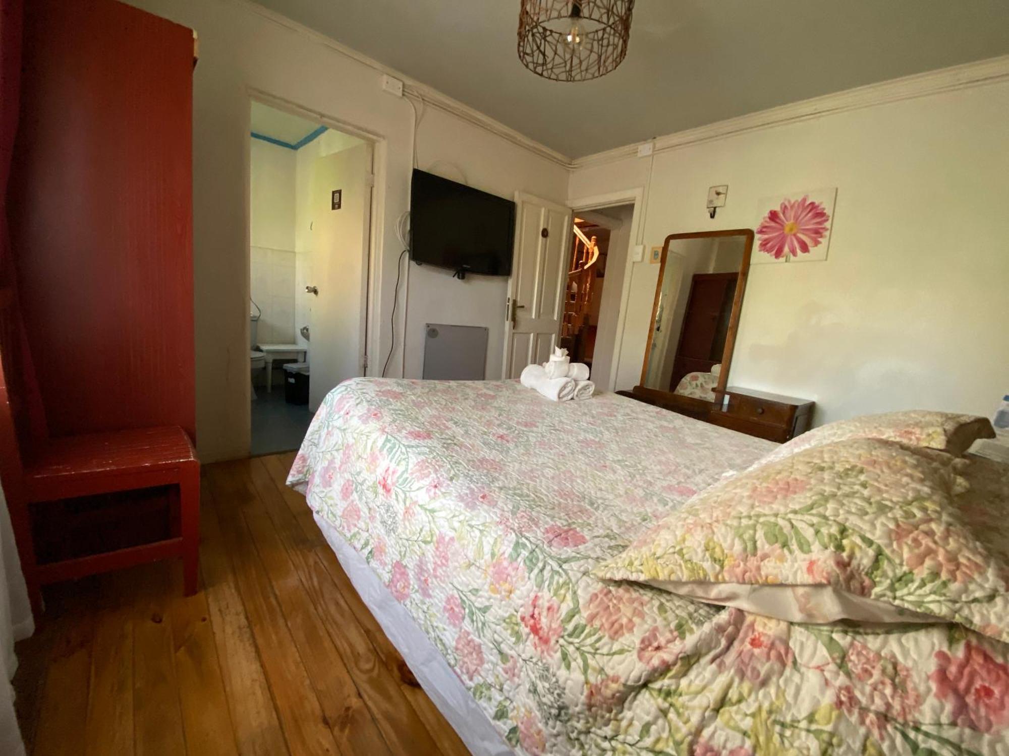 Hostel Moreno Пичилему Экстерьер фото